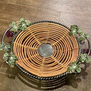 Wicker & Metal Basket Tray